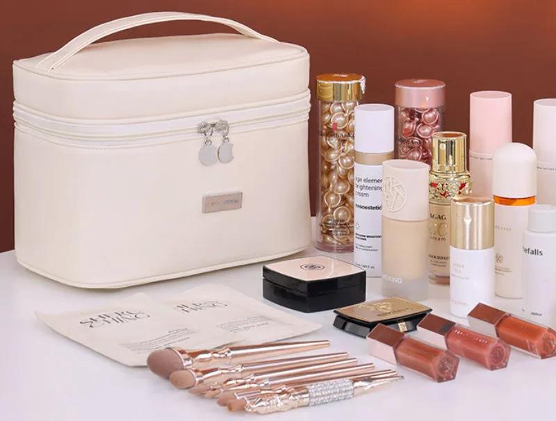 Leatherette Beauty Cosmetic Bag detail 7