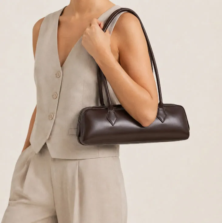 Elvara Baguette Shoulder Bag detail 10
