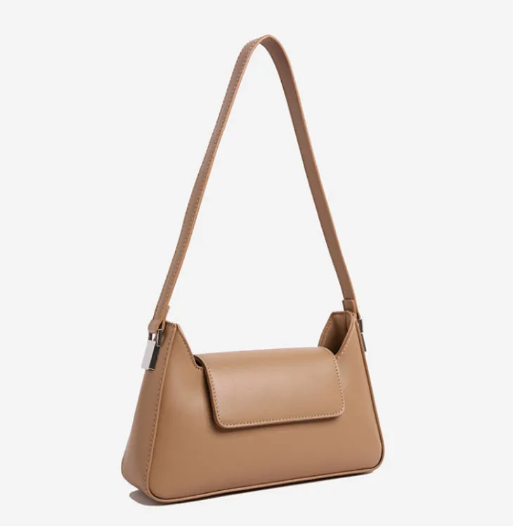 Minimal Luxe Flap Shoulder Bag detail 3