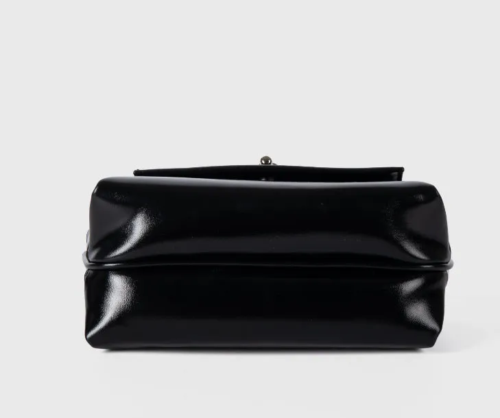Luna Luxe Flap Handbag detail 5