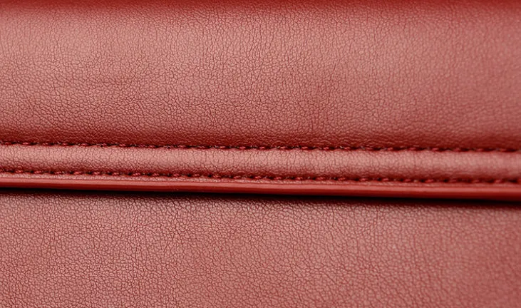 Signature Lock Women’s Handbag detail 11