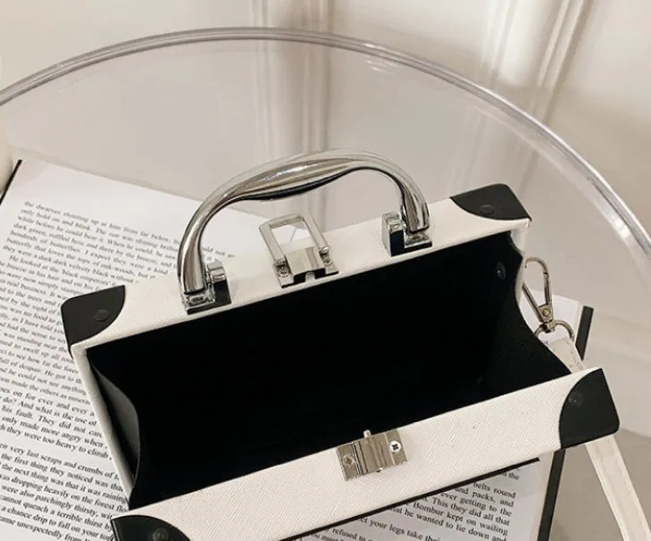 Boom Box Retro Handbag detail 11