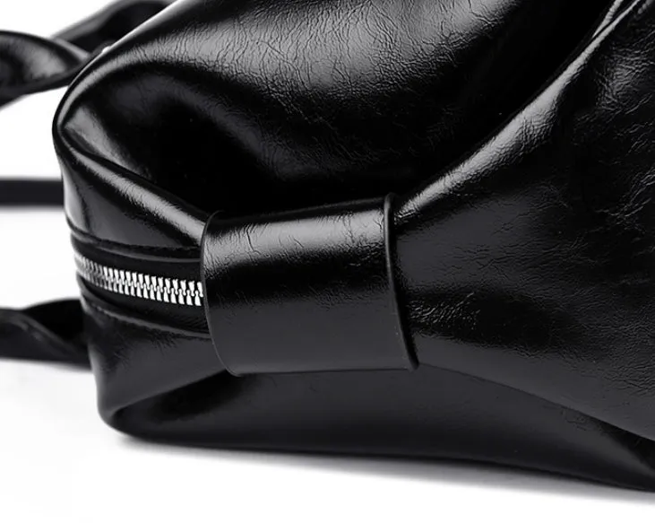 Black Gloss Bowling Shoulder Bag detail 13