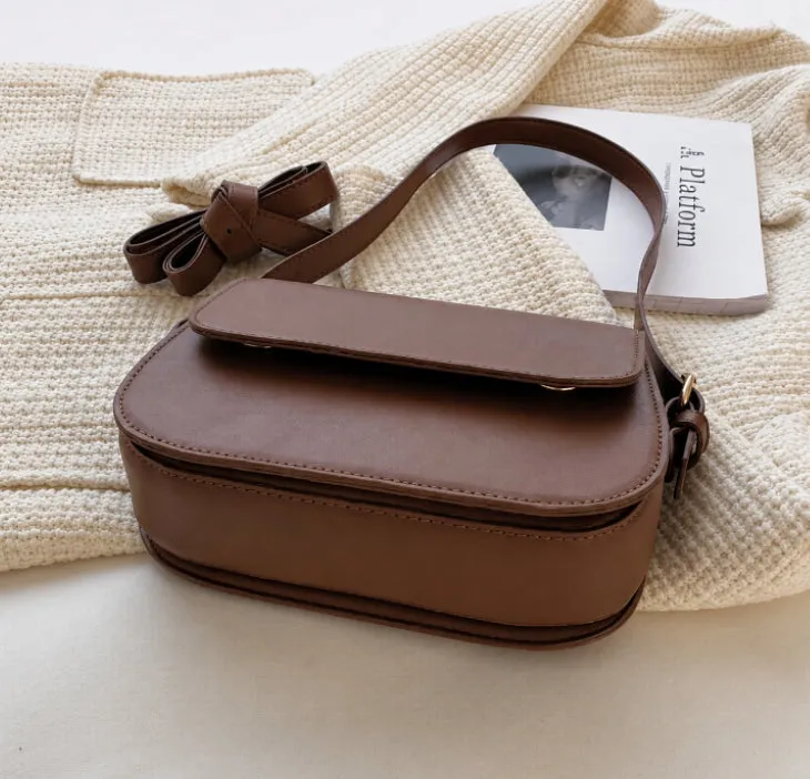 Classic Tofu Women’s Shoulder Bag detail 4