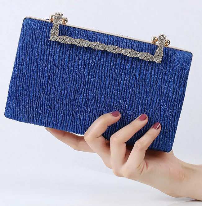 Pleated Diamond Oxford Cloth Evening Clutch detail 15