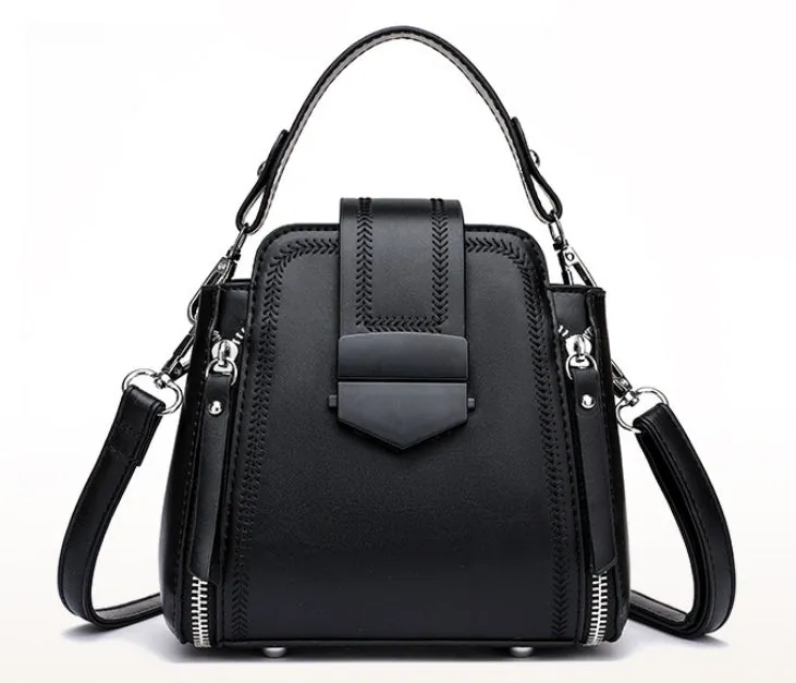 Urban Edge Bucket Bag detail 1