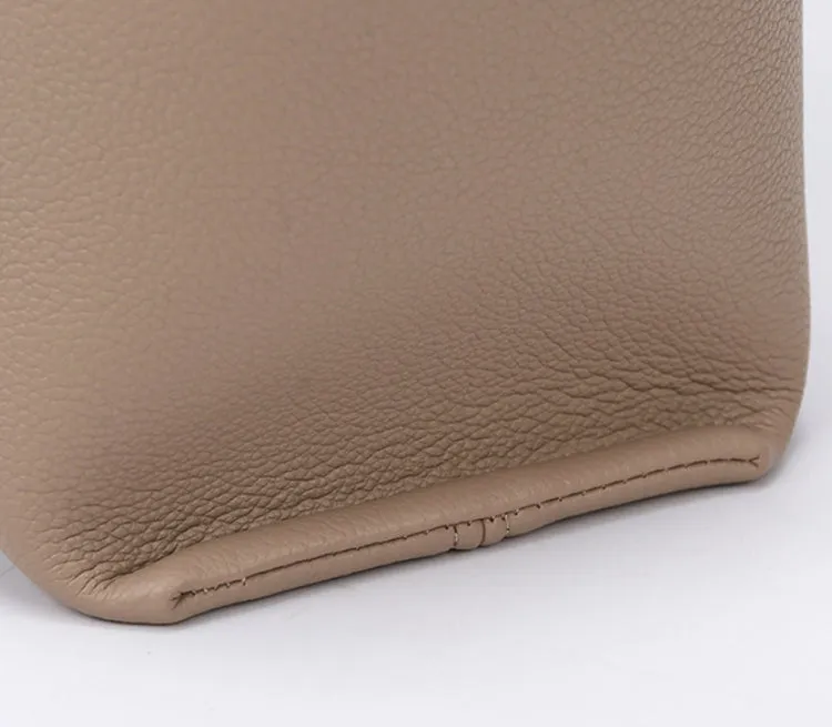 French Style PU Leather Dumpling Messenger Bag detail 16