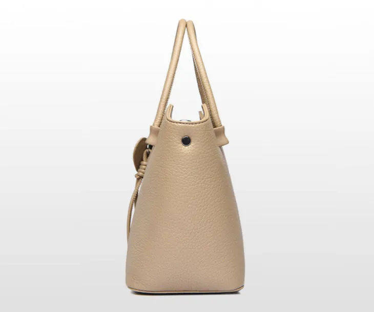 Vintage Charm Premium Bucket Bag detail 3