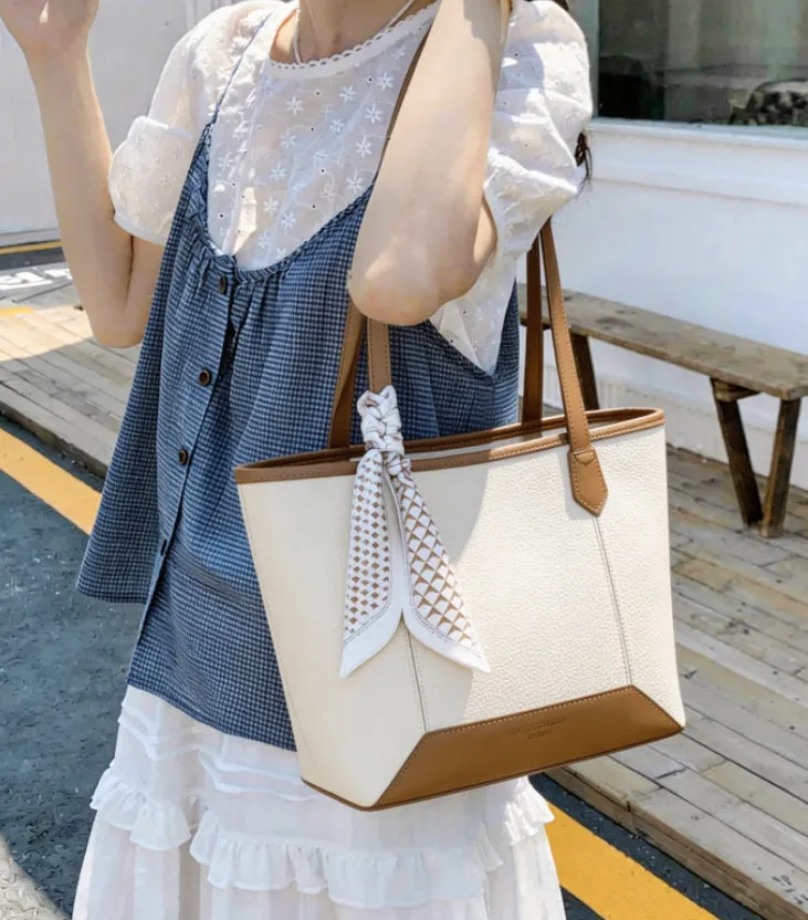 Modern Elegant Tote Bag detail 10