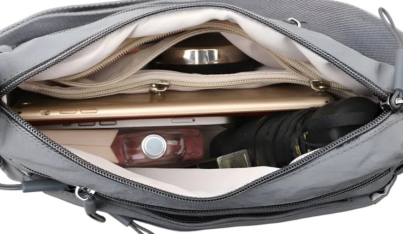 The Silhouette Slide Crossbody Bag detail 15