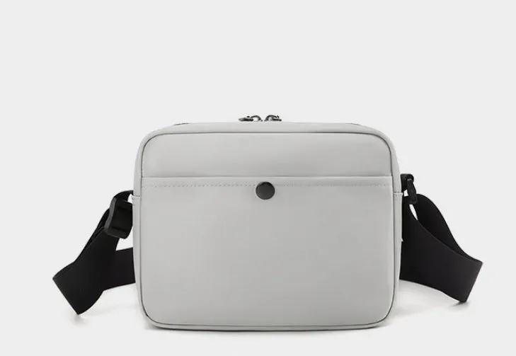 Minimal Everyday Men’s Crossbody Bag detail 4