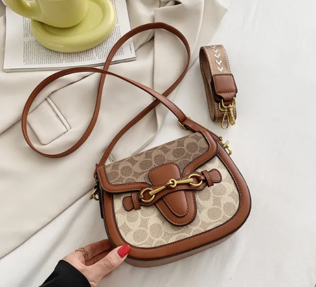Retro Saddle Mini Shoulder Bag detail 4