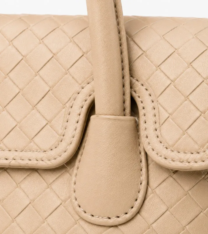 Timeless Weave Elegance Handbag detail 8