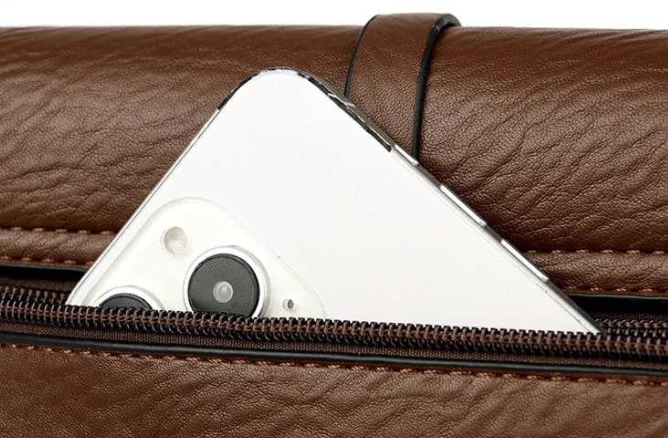 Heritage Buckle Crossbody Bag detail 9