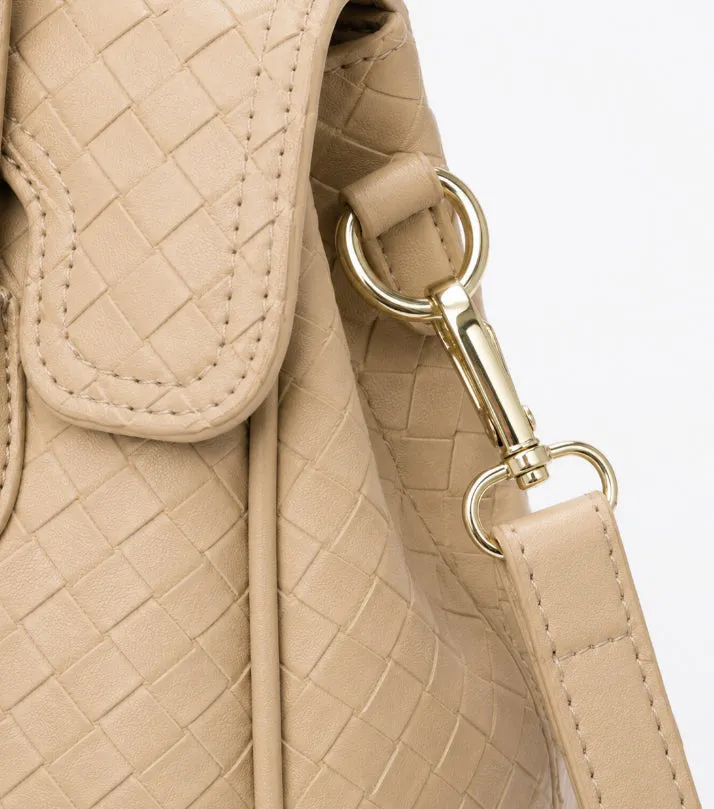 Timeless Weave Elegance Handbag detail 10