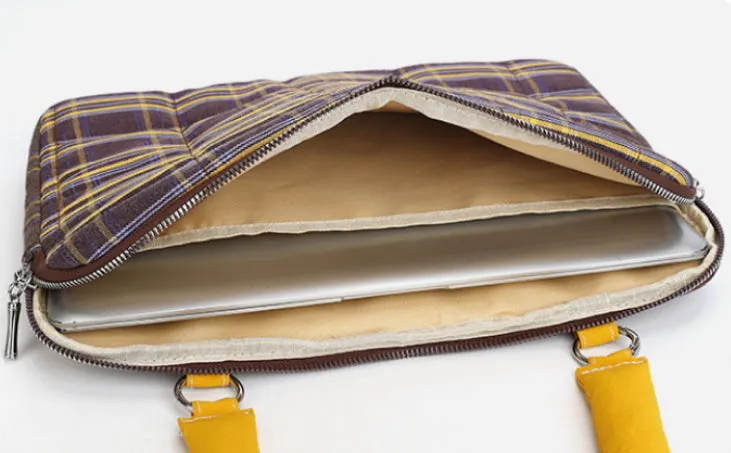 Heritage Plaid Laptop Bag detail 9