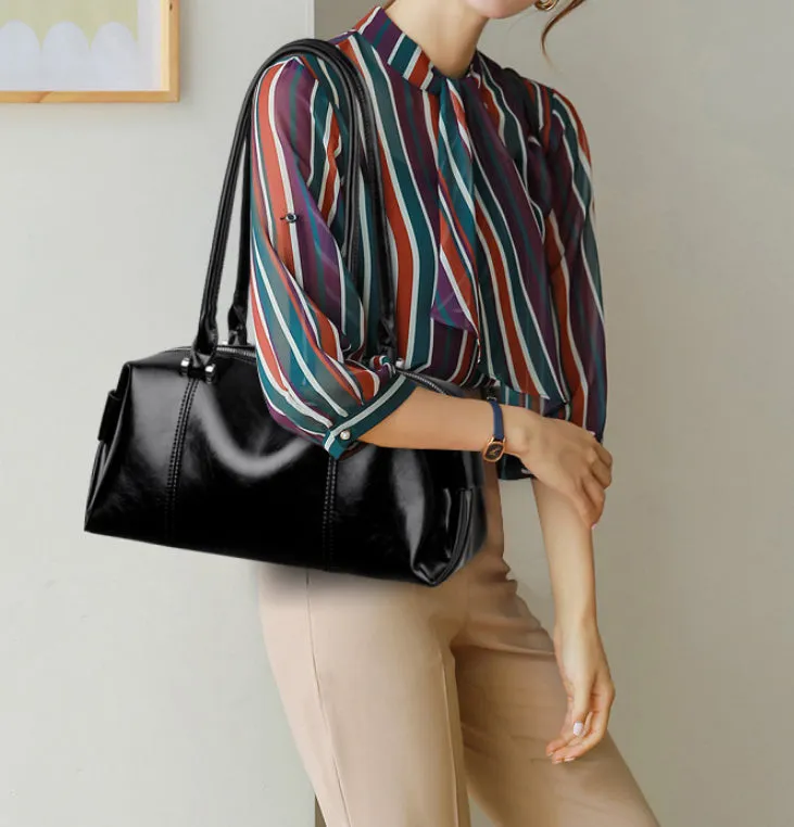 Black Gloss Bowling Shoulder Bag detail 7