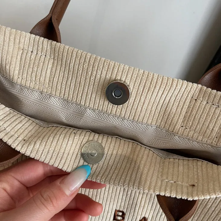 Retrova Letter Tote Bag detail 11