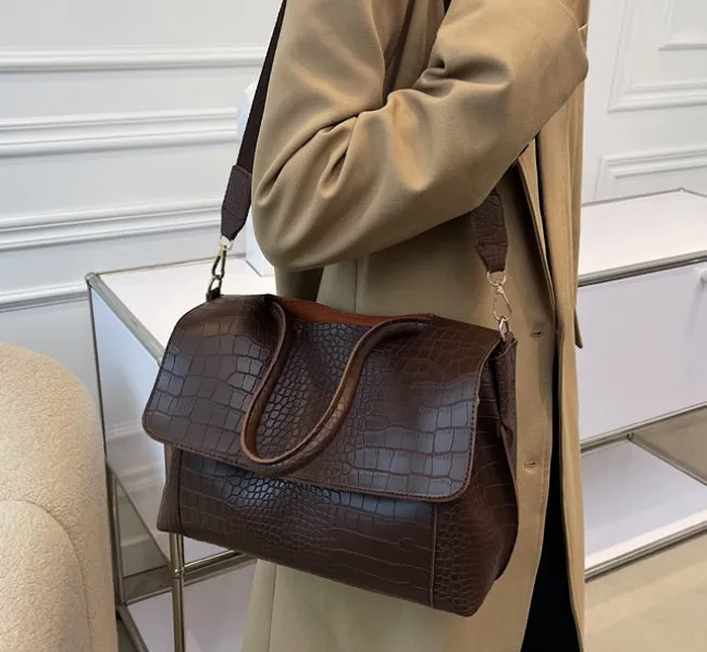 Wide-Band  Commuter Shoulder Tote Bag detail 14