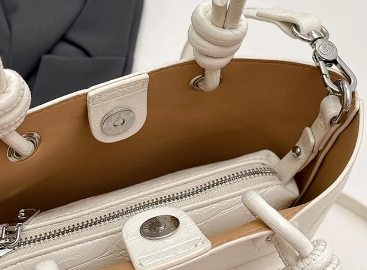 Chic Pocket Shoulder Bag detail 9
