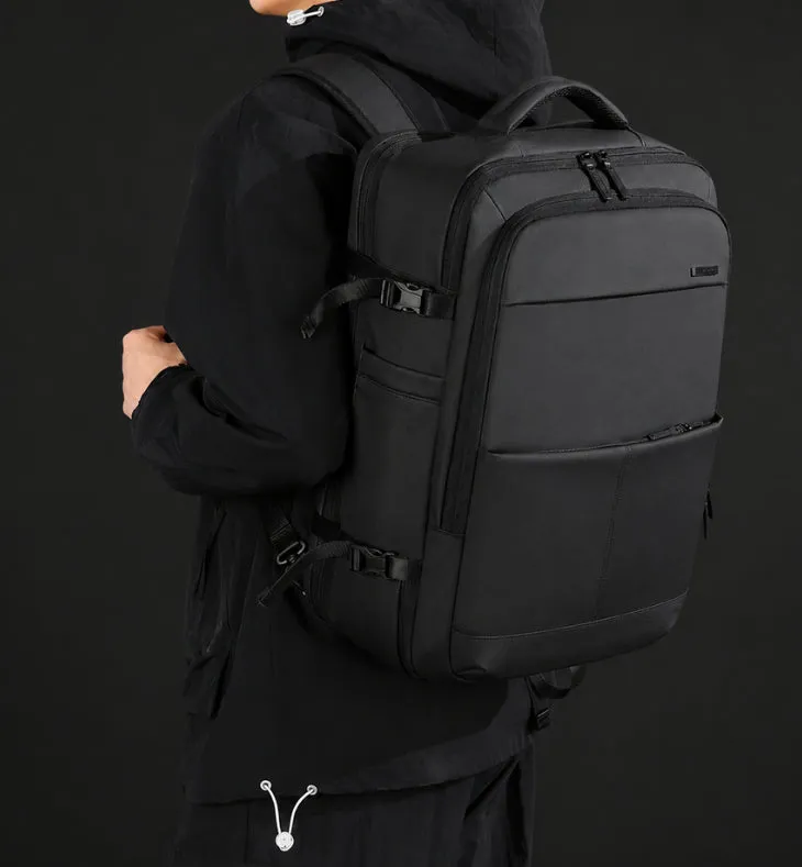 Executive Voyager Backpack detail 18