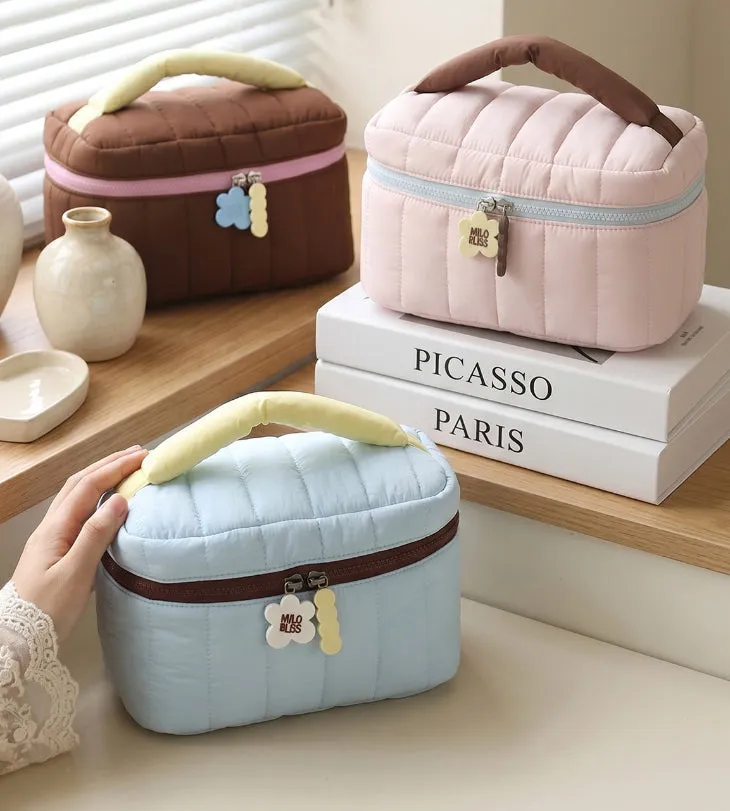 Cloud Puff Cosmetic Bag detail 3