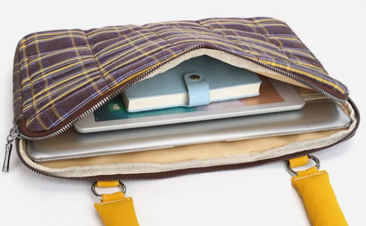 Heritage Plaid Laptop Bag detail 10