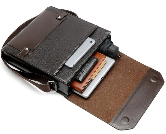 Urban Executive Crossbody detail 12