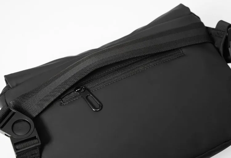 Trendy Oxford Cloth Men's Outdoor Messenger Bag detail 12