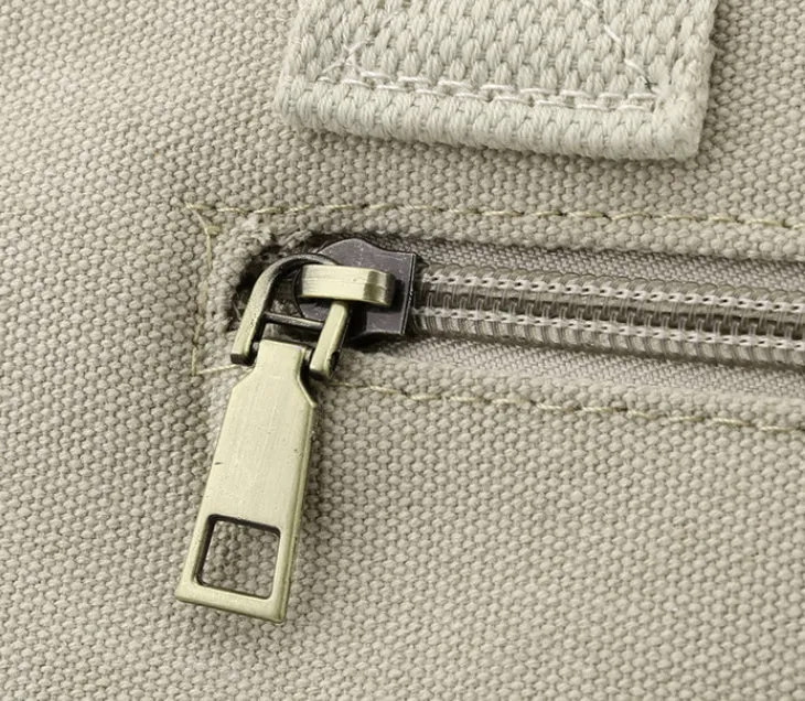 Classic Canvas Shoulder Bag detail 10