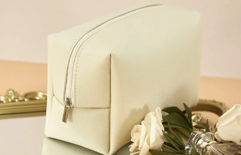 Compact Luxury Cosmetic Bag detail 3