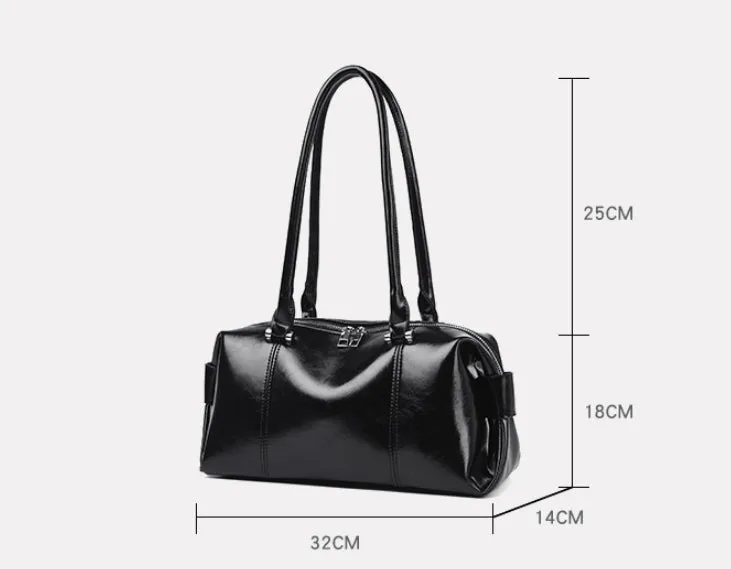 Black Gloss Bowling Shoulder Bag detail 14