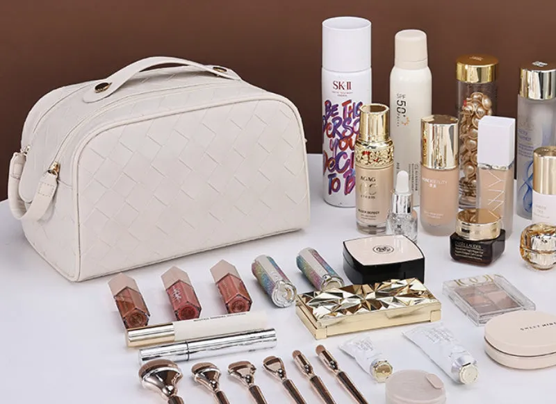 The Luxe Lattice Beauty Organizer detail 5