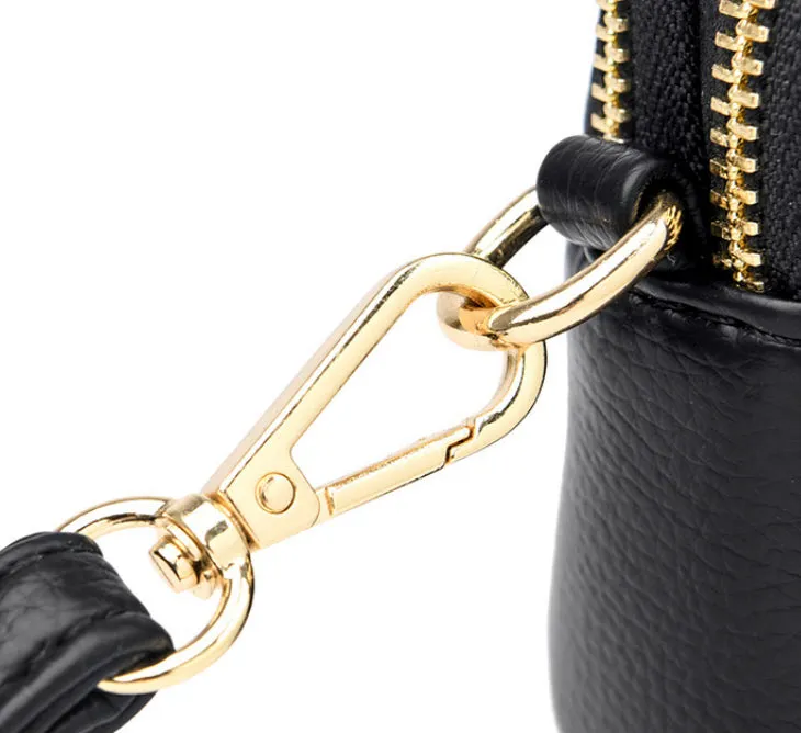 Signature Quilted Designer Crossbody Bag detail 8
