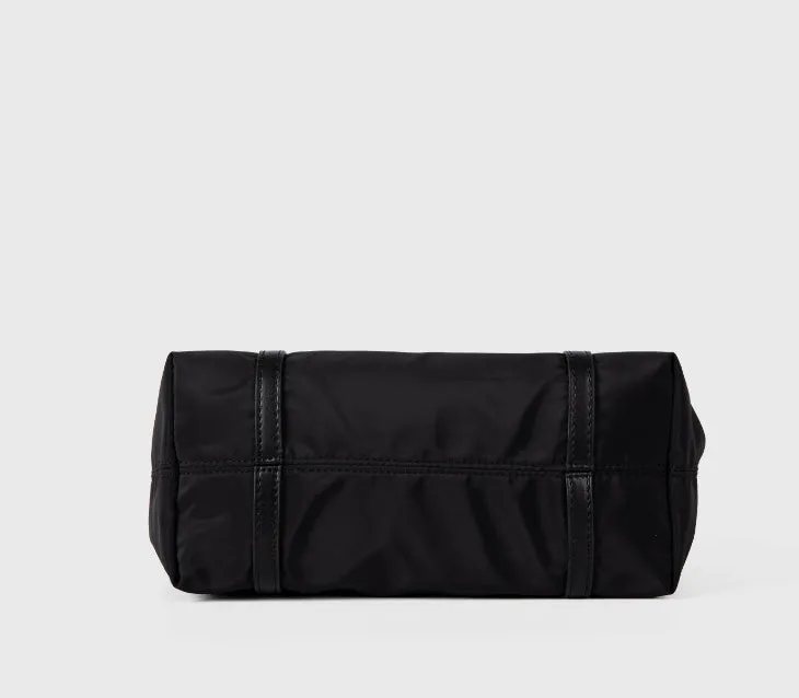 Eclipse Minimal Bucket Bag detail 5