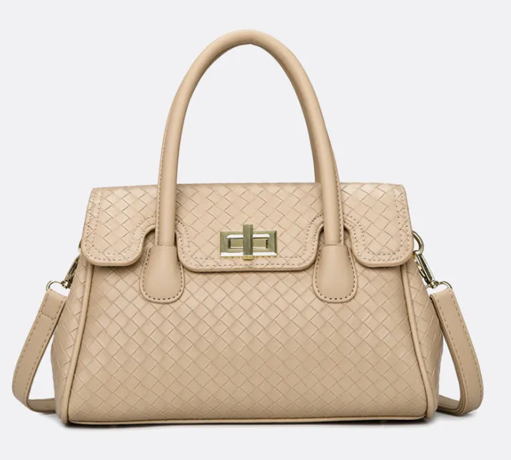 Timeless Weave Elegance Handbag detail 1