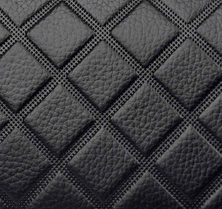 Signature Quilted Designer Crossbody Bag detail 6