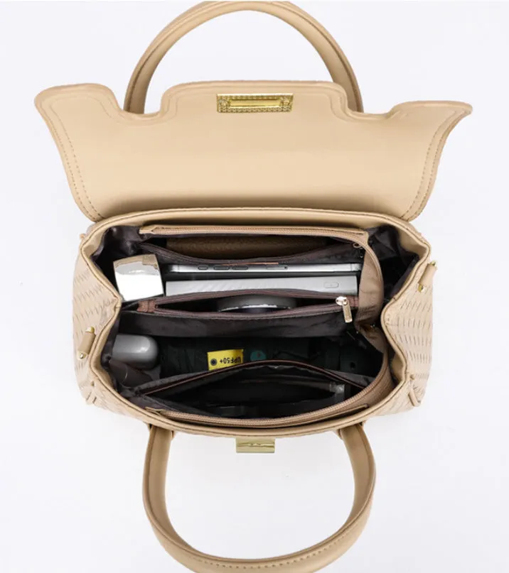 Timeless Weave Elegance Handbag detail 11