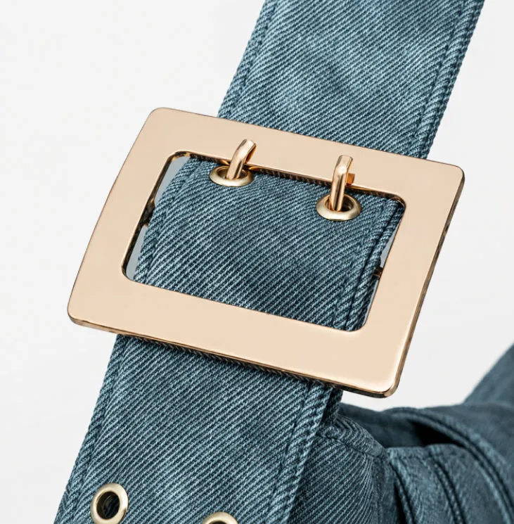 Heritage Strap Shoulder Bag detail 9