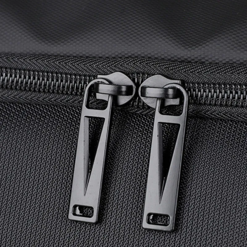 Travel Duffle Bag with Shoe Compartment detail 9