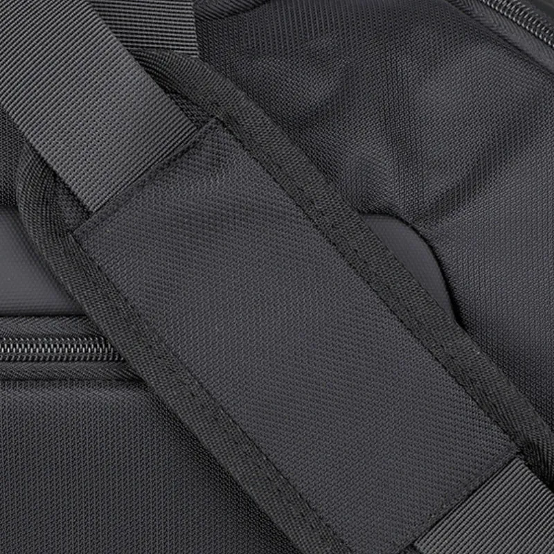 Travel Duffle Bag with Shoe Compartment detail 8