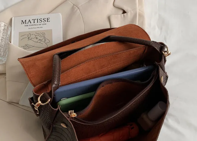 Wide-Band  Commuter Shoulder Tote Bag detail 12