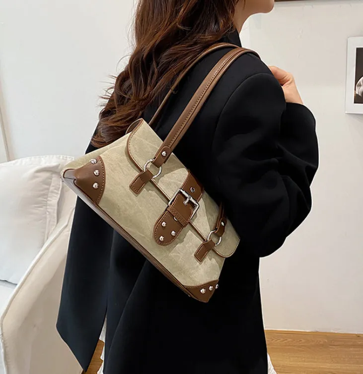 Chic Trend Shoulder Bag detail 5