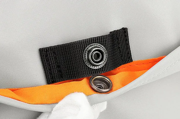 Minimal Everyday Men’s Crossbody Bag detail 12