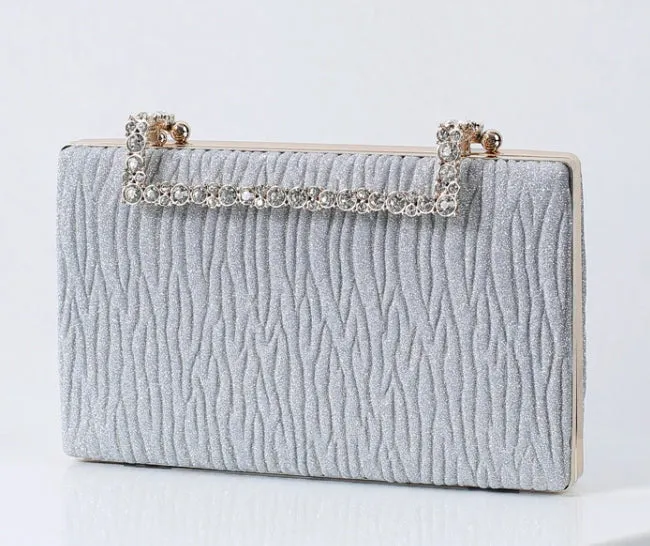 Pleated Diamond Oxford Cloth Evening Clutch detail 3