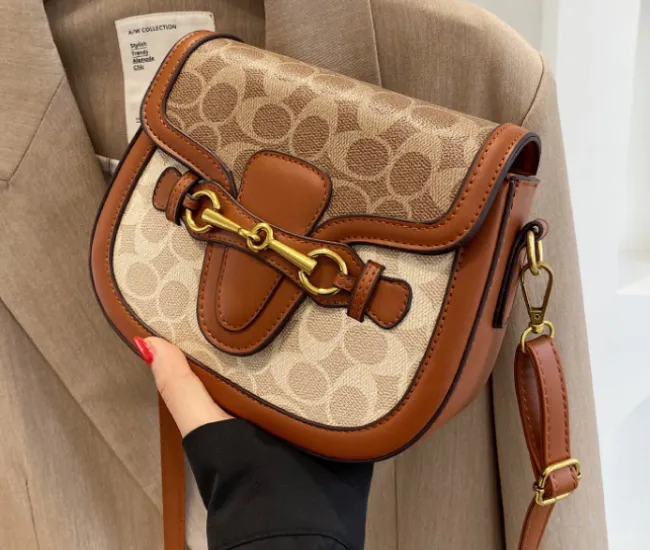 Retro Saddle Mini Shoulder Bag detail 11