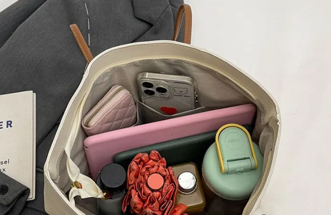 Spring Commuter Textured  Large Capacity Tote detail 11