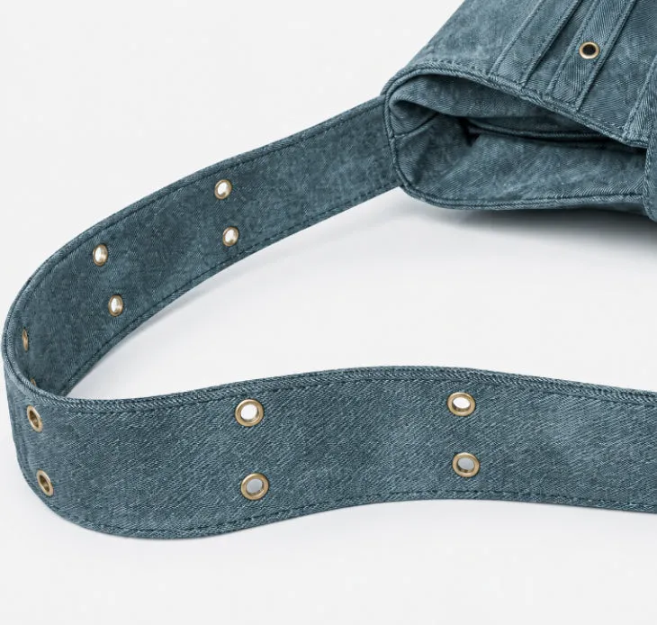Heritage Strap Shoulder Bag detail 7