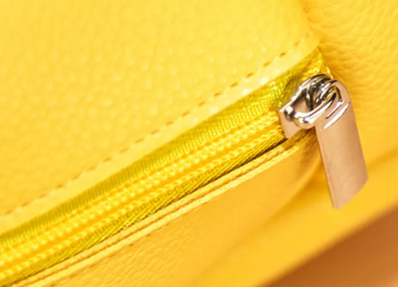 Compact Luxury Cosmetic Bag detail 7
