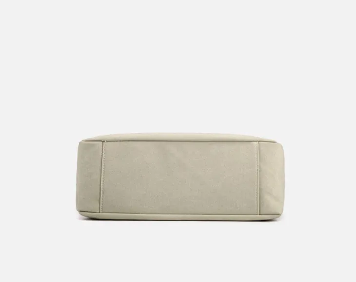 Classic Canvas Shoulder Bag detail 6